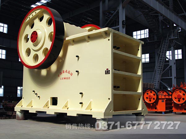 鈉長石顎式破碎機廠家哪里好？