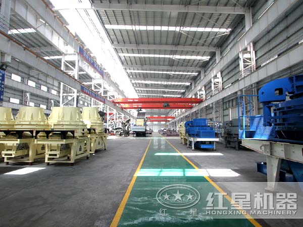 河南石英石制砂機(jī)廠(chǎng)家車(chē)間一角
