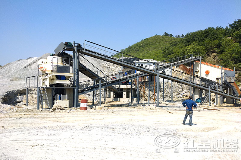 大理石邊角料加工沙子用什么機(jī)器？多少錢？現(xiàn)場視頻