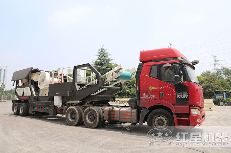 車載移動(dòng)破碎機(jī)圖片