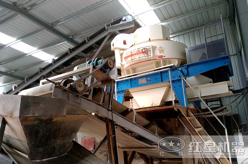 河石碎沙機(jī)多少錢(qián)？生產(chǎn)出來(lái)的人工沙與河沙有什么區(qū)別？