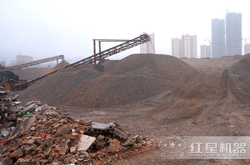 建筑垃圾變廢為磚設(shè)備多少錢，建筑垃圾做的磚多少錢一塊？