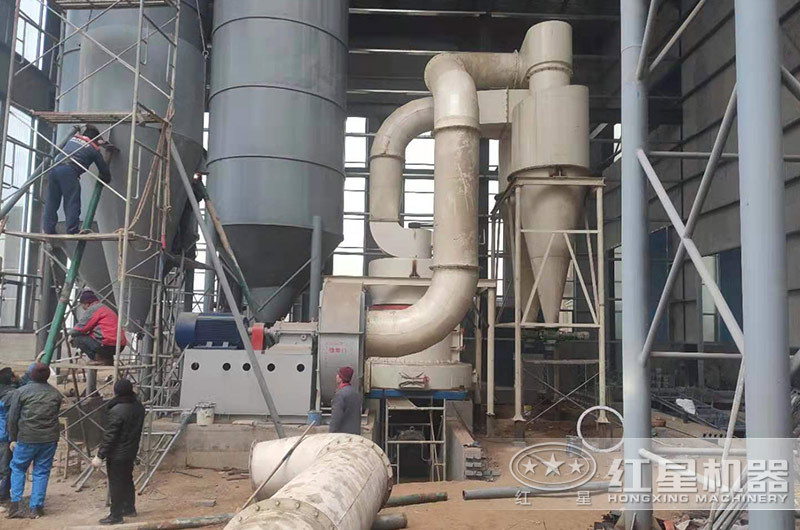 打膩?zhàn)?00目用什么磨粉機(jī)器？膩?zhàn)拥倪x擇原則是什么？