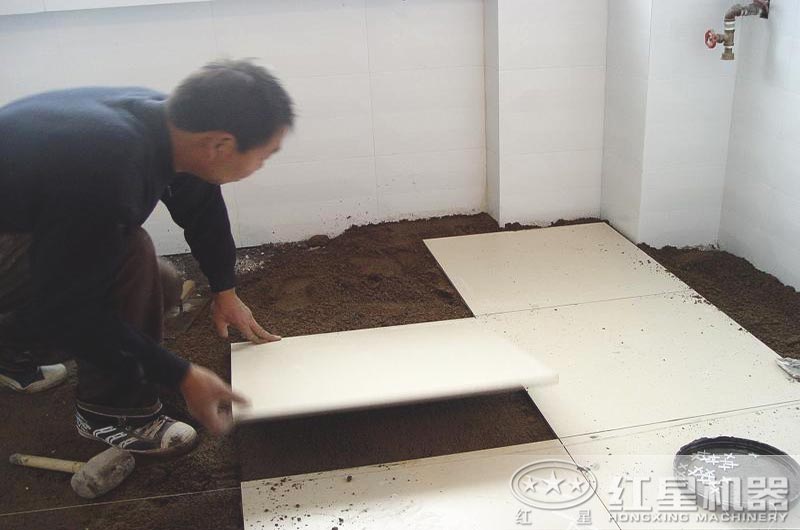鋪地磚用石粉和沙子哪個(gè)好？制粗石粉用什么制沙機(jī)？